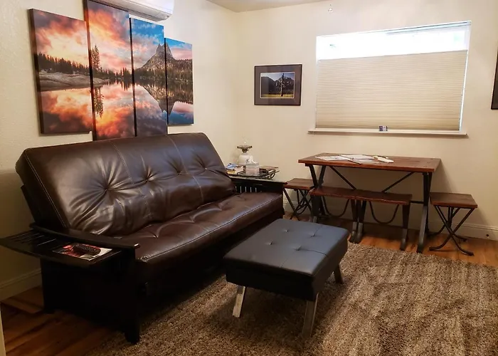 Yosemite Foothill Retreat